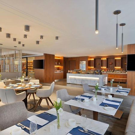 Jeddah Marriott Hotel Madinah Road Eksteriør bilde The lounge at the airport