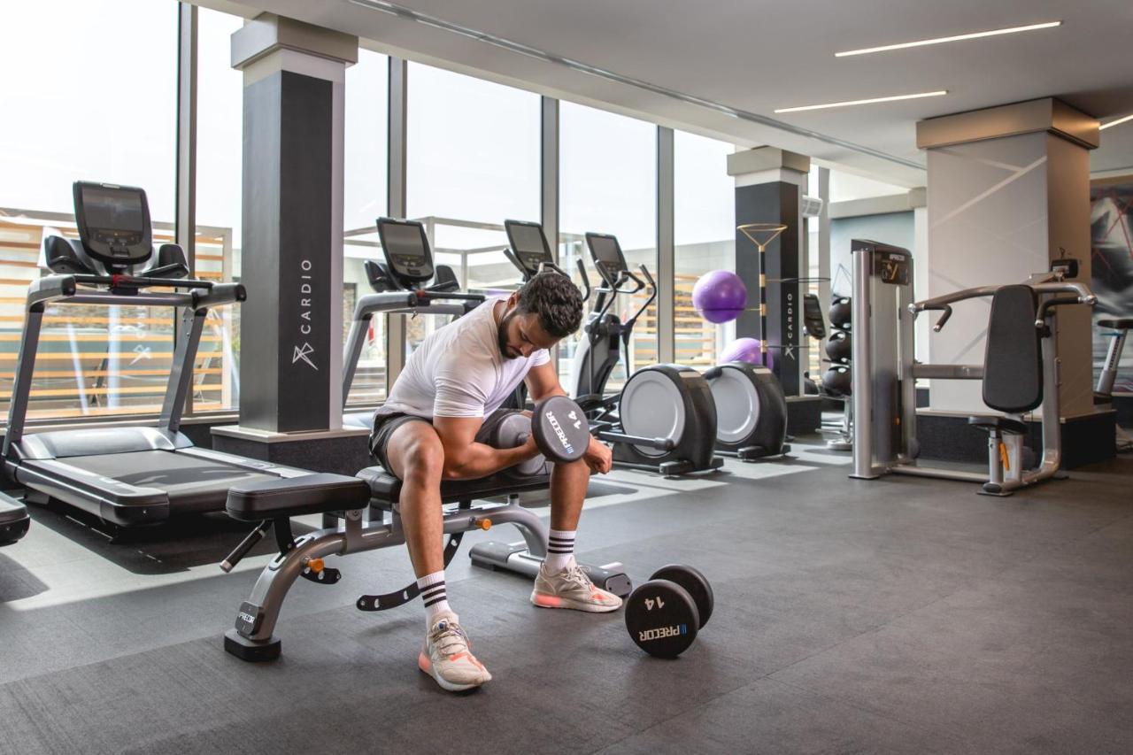 Jeddah Marriott Hotel Madinah Road Eksteriør bilde The gym at the hotel